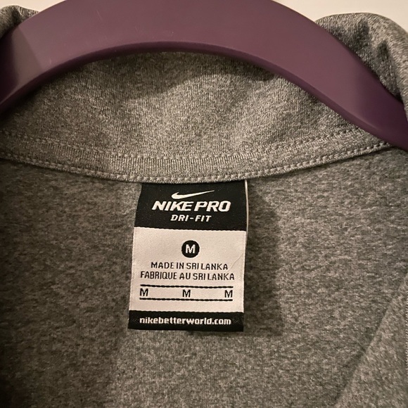 Women’s Nike Half-Zip Top - Picture 3 of 3